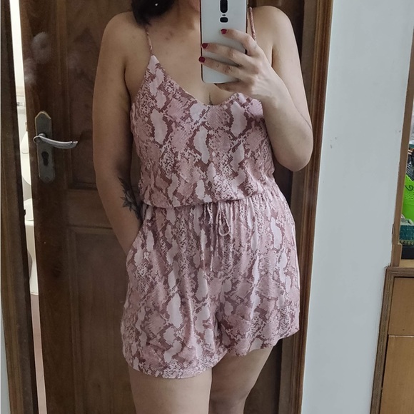 H&M Powder Pink/ Snakeskin-Pattern Jersey Playsuit - Picture 3 of 5